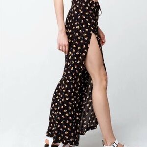 Billabong Black Floral pants